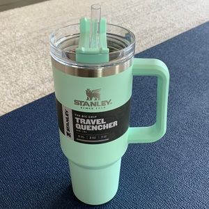 NWT Stanley Travel Quencher, 40oz, color: Bay